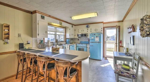 Коттедж Nags Head Cottage: Screened Porch, Walk to Beach!