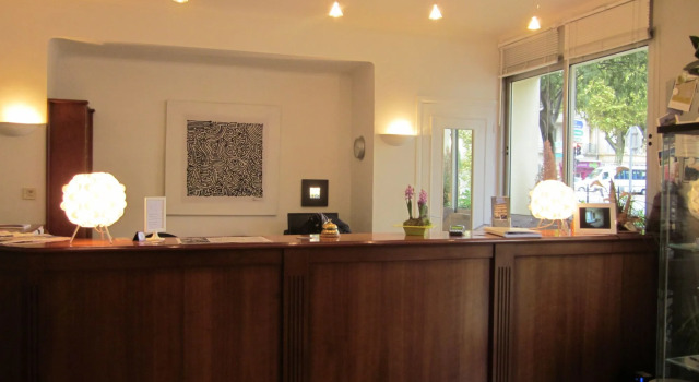 Hôtel la Caravelle - Aix-en-Provence centre historique, Забронировать Отель Отели Экс-ан-Прованса 3 звезды, рядом с Fontaine d'Argent Theater, 3*