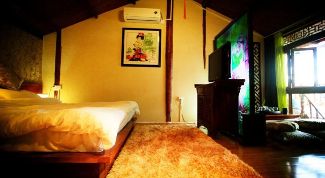 Qingquanju Inn, Забронировать Отель Лицзян Юньнань, рядом с Улица Сквер-стрит Древнего города Даянь