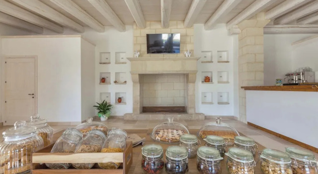 2363 Masseria Longa - Camera Matrimoniale Deluxe, Book Hotel Otranto Salento