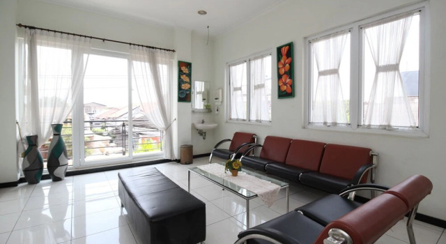 Airy Rejosari Purwosari Raya 29A Semarang, Rezervovat Hotel Hotely v Semarang s parkováním, poblíž Semarang Grand Mosque, Parkování