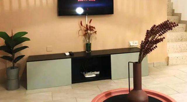 Seaside Maisonette 200M from sea, Забронировать Отель Отели района Пафоса с парковкой, рядом с Пляж Врисудия ΙΙ, Парковка