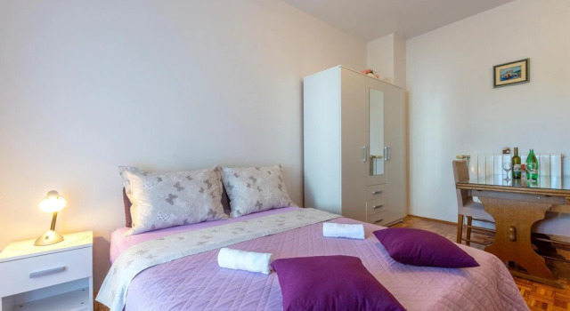 Stunning Apartment in Stobrec With Wifi, Rezerwuj Apartament Hotele w Split-Dalmatia County z parkingiem, Parking