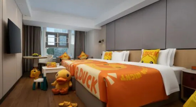 Люкс с видом на город HUACHENG·V Time Walk Hotel (Guanshanhu Park Lincheng West Road Subway Station Branch)