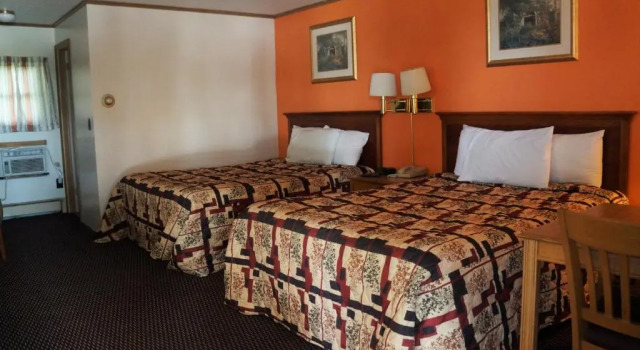 Четырёхместный номер Standard Alpenhaus Motel