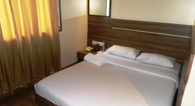 Hotel Rajvikas Residency, Забронировать Отель Отели штата Махараштры 3 звезды, 3*