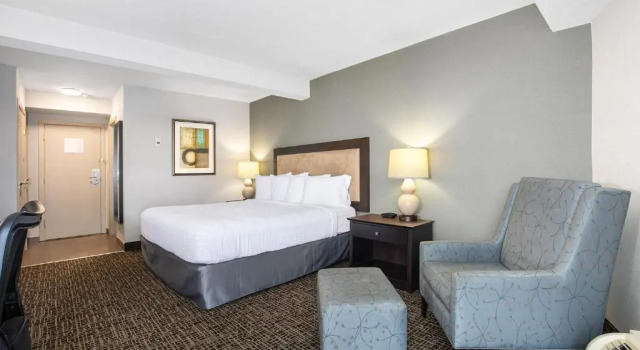 Номер Business Ramada by Wyndham Kamloops