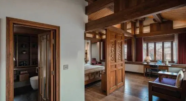 Семейный люкс с видом на улицу Lijiang Lanrun Homestay (Mufu Area, South Gate of Lijiang Old Town)