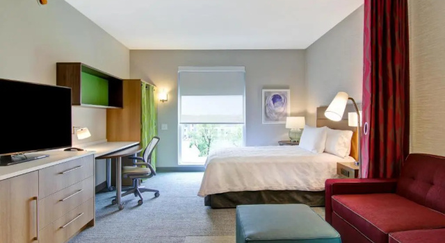Двухместный люкс Home2 Suites By Hilton Montreal Dorval