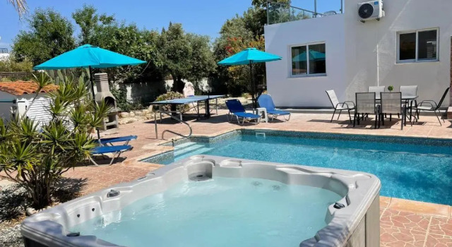 Вилла Deluxe Villa Coralia Gardens 1km From Coral Bay Beach