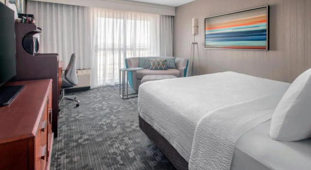 Двухместный номер Deluxe с видом на внутренний двор Courtyard by Marriott Basking Ridge