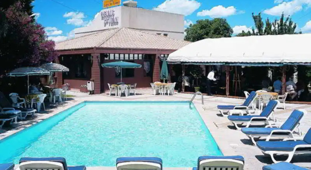 Le Relais Saint Jean, Varaa Hotelli Saint-Jean-de-Vedas Hérault