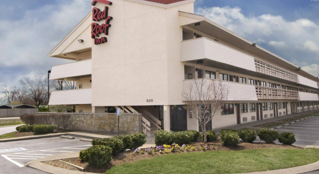 Red Roof Inn PLUS+ Nashville Airport, Prenota Hotel Hotel a Tennessee con parcheggio, Parcheggio