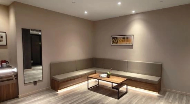 Люкс Homeinn Plus Hotel