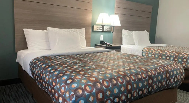 Четырёхместный номер Standard Countryside Inn & Suites Omaha East-Council Bluffs IA