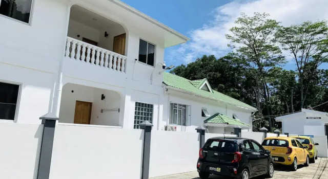 Oceanic View Apartments, Buchen Sie Ferienwohnung Beau Vallon Mahé