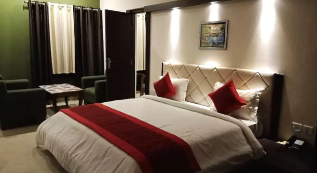 Comfort Inn Shubhra, Ghazipur, Забронировать Отель Газипур штат Уттар-Прадеш
