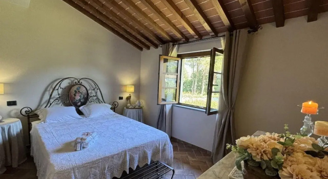 House in Tuscany Near Pisa & Lucca, Buchen Sie Villa Lucca Toskana