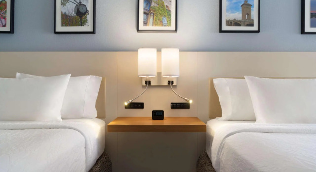 Четырёхместный номер Standard Hilton Garden Inn Wilkes-Barre