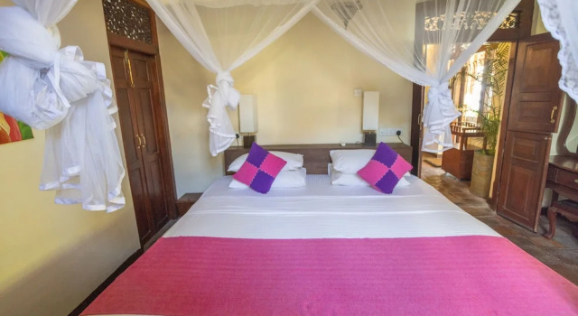 South Point Abbey Whole Villa 4 Bedroom (Sleeps 9), Забронировать Вилла Отели Каталува с завтраком, Завтраки