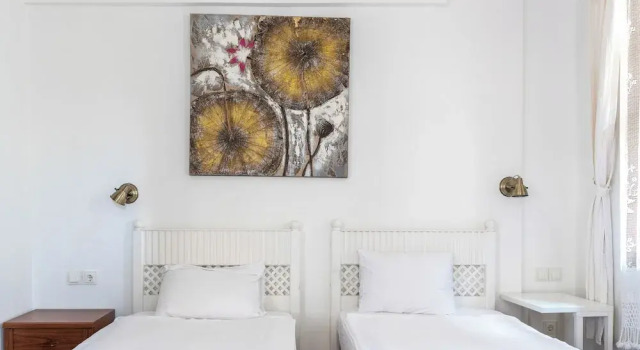 Четырёхместный номер Standard Atelya Art Hotel