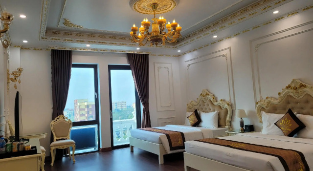 Семейный номер Standard с балконом Hoa Đông Aureum Hotel Hà Nam