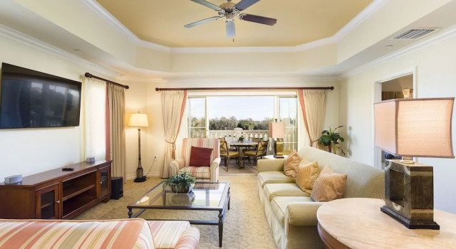 3 Bed 3 Bath condo w/ TV Golf Course Views by RedAwning