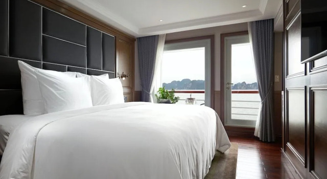 Paradise Grand Cruise, Boek Hotel Ha Long 