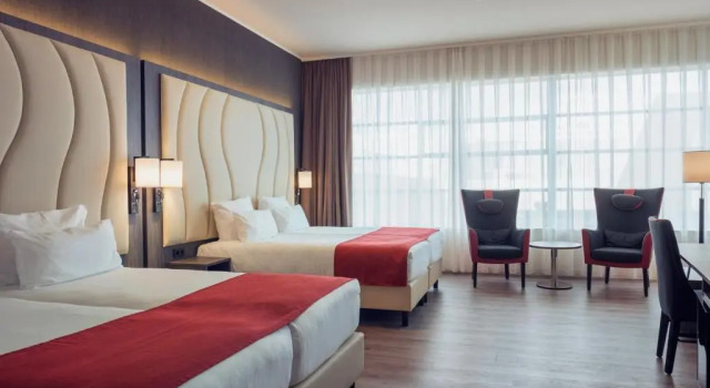 Четырёхместный номер Comfort PLAZA Premium Den Haag City Center