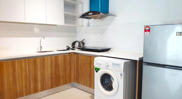 5-Star Apartment + Infinity Pool, 4 pax, 1 min to Jaya One