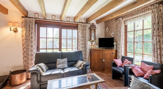 Farmhouse in Beveren near Beach & Garden, Забронировать Отель Алверингем Westhoek