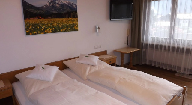 Gästehaus Flora, Buchen Sie Pension Hotels in Bayern mit Parkplatz, Parkplätze
