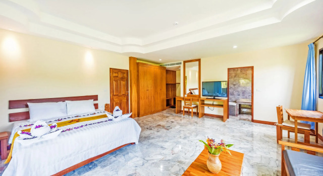 Отель Ocean Pie Phuket
