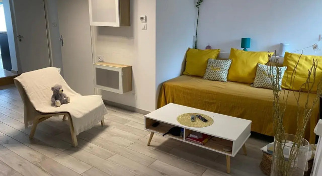 Chazey sur Ain, agréable petite maison de village, Rezervați Hotel Chazey-sur-Ain 