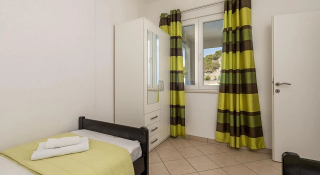 Beautiful Home in Lukovo Sugarje With Wifi and 2 Bedrooms