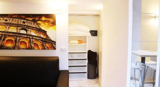Студия с балконом Inner House