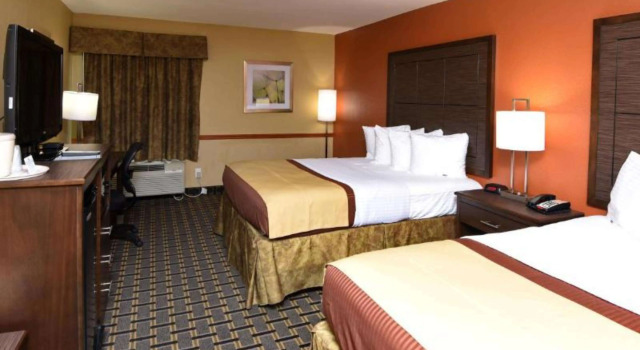Четырёхместный номер Standard Best Western Zachary Inn