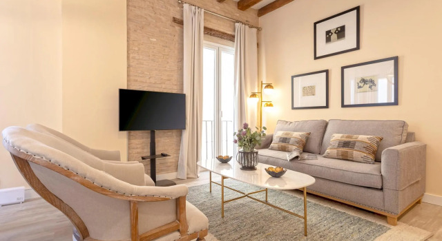 Genteel Home Feria IV, Забронировать Отель Севилья провинция Севилья, рядом с La Torre de Don Fadrique