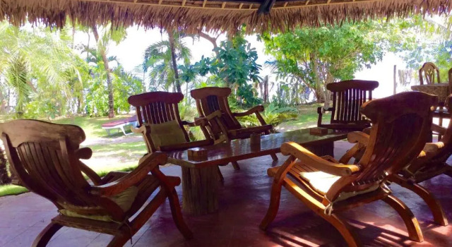 Бунгало Ravenala Beach Bungalows