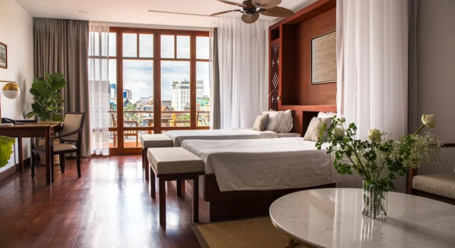 Двухместный полулюкс Amanjaya Pancam Phnom Penh