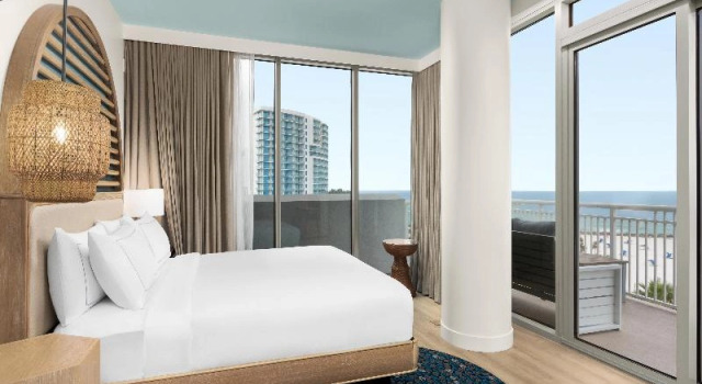 Двухместный номер Standard oceanfront The Hiatus Clearwater Beach, Curio Collection By Hilton
