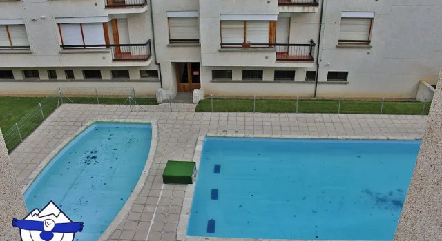 Altur 5 Jaca, Book Hotel Hotels in Aragon with a Pool, Swimming Pool