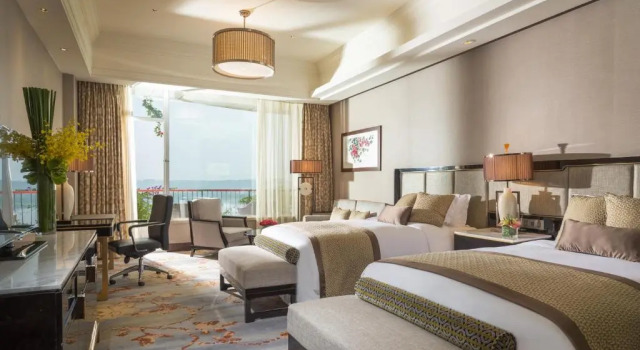 Номер Standard с видом на озеро InterContinental Heilong Lake by IHG