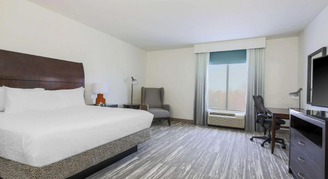 Двухместный люкс c 1 комнатой Hilton Garden Inn Norman
