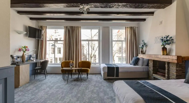 Трёхместный номер Deluxe Hotel Royal Bridges
