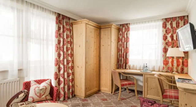 Люкс Hotel Alpenhof Superior
