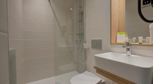 Четырёхместный номер Standard Brit Hotel Europ Bergerac