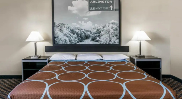 Номер Standard Super 8 by Wyndham Arlington Near AT&T Stadium