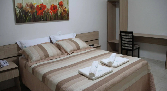 Hotel Monet, Забронировать Отель Эрешин Риу-Гранди-ду-Сул