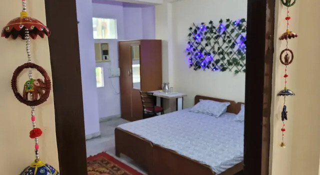 Raahi Homestay, Забронировать Отель Отели Джайпура 3 звезды, рядом с Хава-Махал, 3*